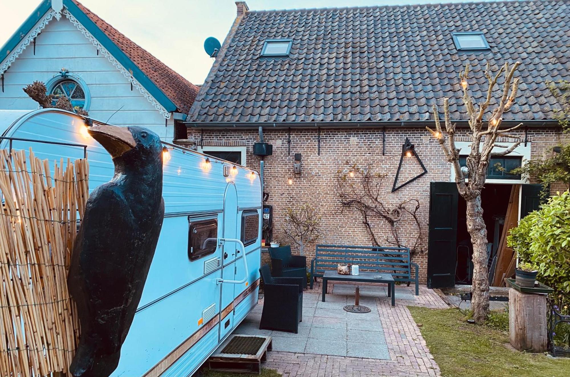 Caravan Stadstuin Goedereede Let Op De Badkamer Moet Met Andere Gasten Gedeeld Worden Екстериор снимка